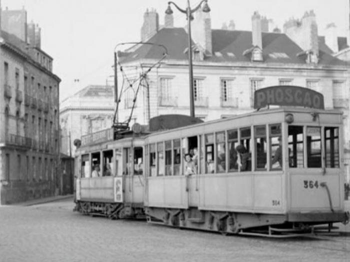 tram-16-hhug0m.jpg